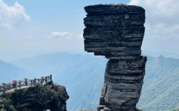 请问梵净山离铜仁要几小时车程？贵州铜仁距离梵净山有多少公里