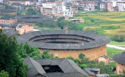 福建永定属于闽南吗？永定土楼到大埔多少公里