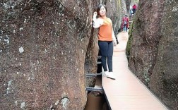 广西梧州市的十大景点都有什么？广西梧州市的？梧州市到石表山多少公里
