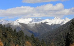 长征途中穿越了海拔4千米的什么山？马尔康松岗镇海拔多少米