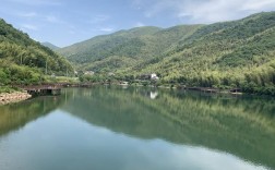湖州市长兴县小浦镇最高海拔？安吉县最低标准是多少一个月