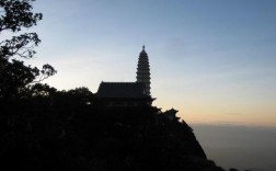 大理下关有什么好玩的地方？鸡足山7月份晚上温度是多少