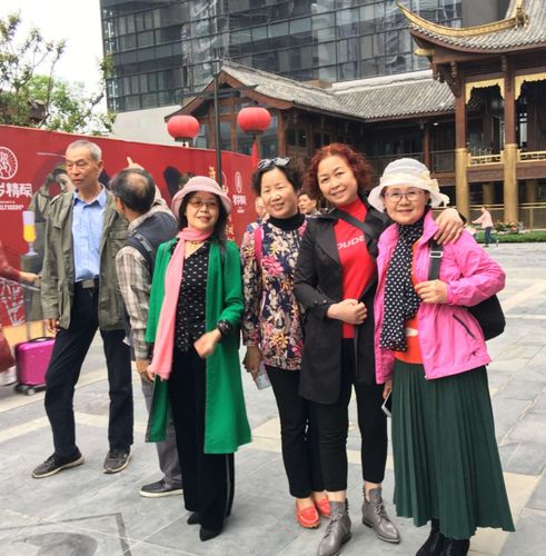 请问一下.三月初去成都.穿什么衣服合适?三月份的成都多少度-图2 请问一下.三月初去成都.穿什么衣服合适?三月份的成都多少度-图2