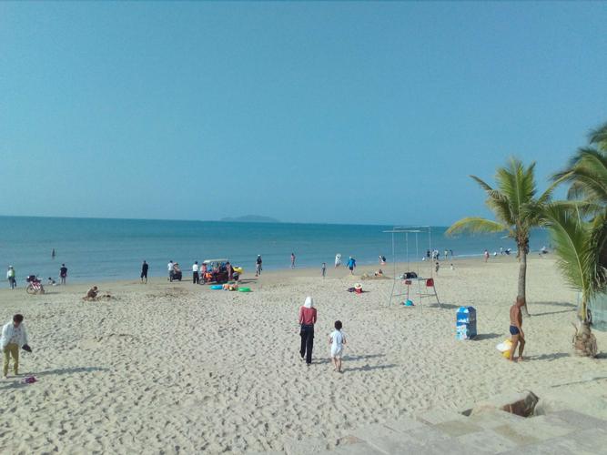 三亚湾海水今天的水丶温?今天海南三亚多少度-图2 三亚湾海水今天的水丶温?今天海南三亚多少度-图2