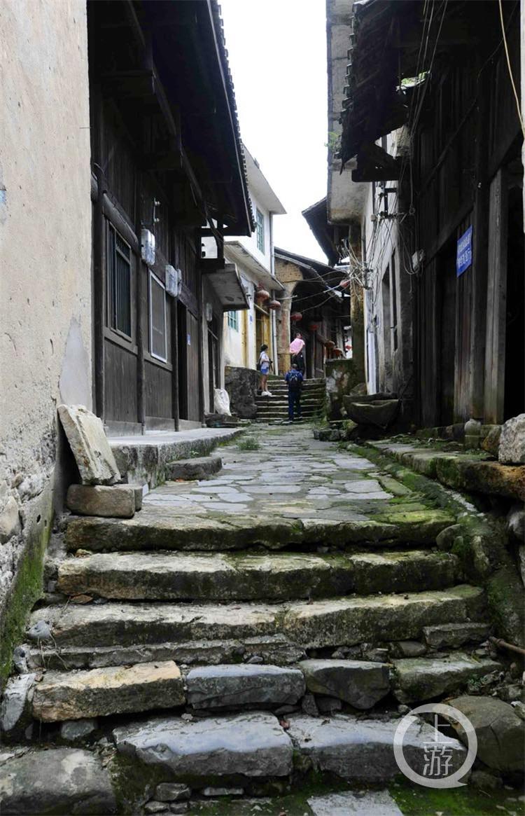 龙溪古镇旅游攻略?奉节气温多少度-图1 龙溪古镇旅游攻略?奉节气温多少度-图1