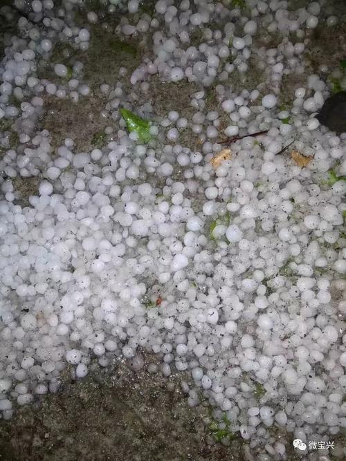30℃没下冰雹吗?气温多少度会有冰雹-图2 30℃没下冰雹吗?气温多少度会有冰雹-图2