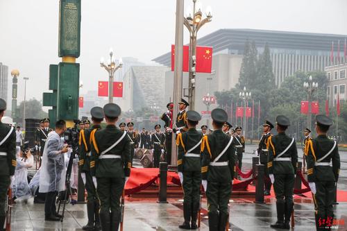 天府广场每年升旗几次?成都国庆气温是多少度-图3 天府广场每年升旗几次?成都国庆气温是多少度-图3