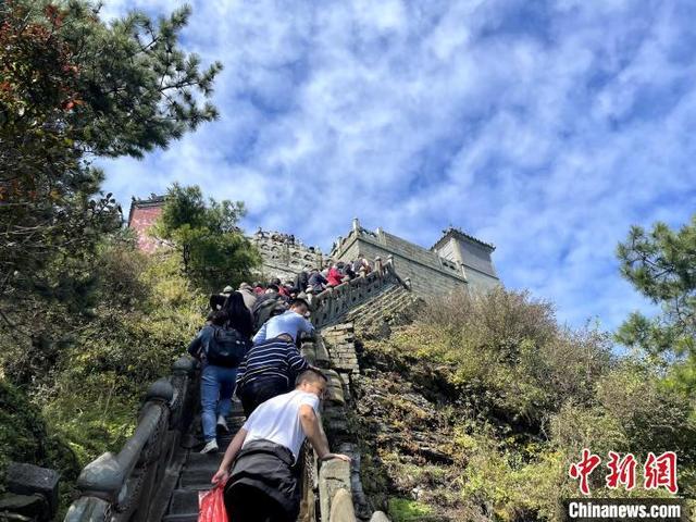 7月武当山山顶温度?2018年十堰最高温度多少-图2 7月武当山山顶温度?2018年十堰最高温度多少-图2