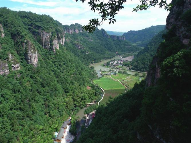 新昌最高的山是什么?新昌回山风景区门票多少一张-图1 新昌最高的山是什么?新昌回山风景区门票多少一张-图1
