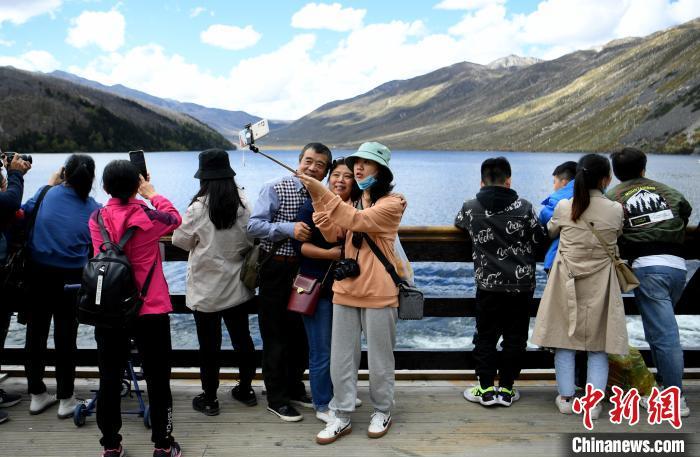 七月底去甘孜州应该带什么衣服好?甘孜现在的温度是多少-图2 七月底去甘孜州应该带什么衣服好?甘孜现在的温度是多少-图2