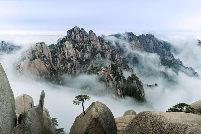 黄山十大名山峰排名?黄山市年光照时间是多少-图2 黄山十大名山峰排名?黄山市年光照时间是多少-图2