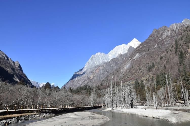 古尔沟到四姑娘山多少公里?米亚罗现在温度多少-图1 古尔沟到四姑娘山多少公里?米亚罗现在温度多少-图1