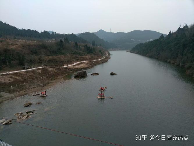 南部县到升中湖有多远?南部定水多少人-图1 南部县到升中湖有多远?南部定水多少人-图1