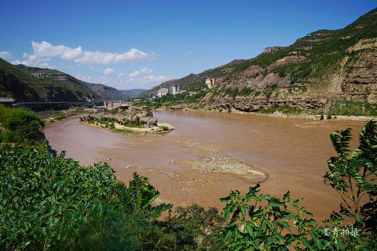 离陕西比较近的旅游城市有哪些?黄河壶口到巴中多少公里-图1 离陕西比较近的旅游城市有哪些?黄河壶口到巴中多少公里-图1