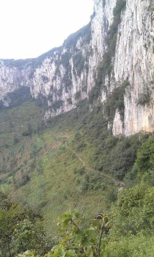 云南省镇雄县那里好玩？镇雄至坡头多少公里-图2