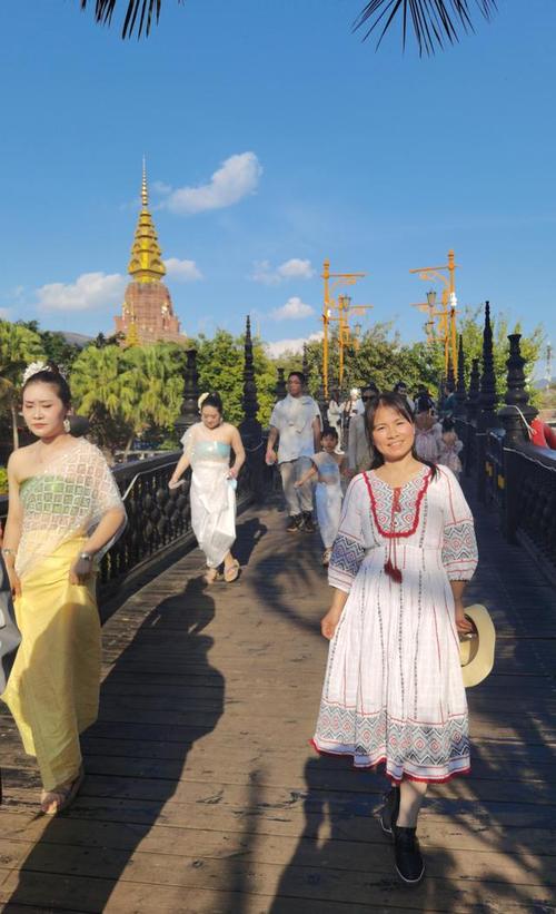 西双版纳冬天1月份要穿什么衣服?西双版纳一月份的温度多少度-图2 西双版纳冬天1月份要穿什么衣服?西双版纳一月份的温度多少度-图2