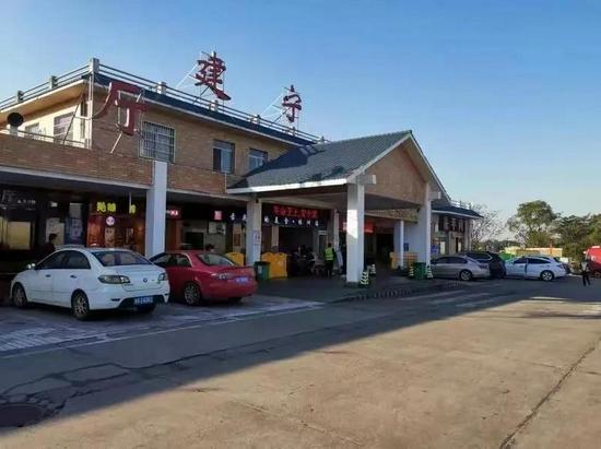 垄东服务区属于哪个省？建宁最低气温是多少度-图1