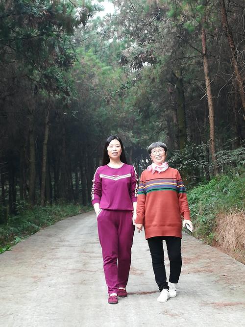 青山岭森林公园要门票么?富顺县万寿酒多少钱一瓶-图1 青山岭森林公园要门票么?富顺县万寿酒多少钱一瓶-图1