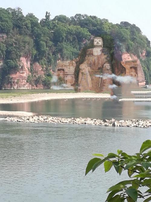 内江到泸州自驾攻略?泸州市至乐山大佛有多少公里-图1 内江到泸州自驾攻略?泸州市至乐山大佛有多少公里-图1