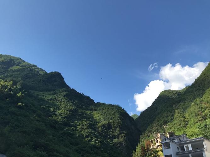 城口哪里温度低避暑?重庆城口明天的温度是多少-图1 城口哪里温度低避暑?重庆城口明天的温度是多少-图1