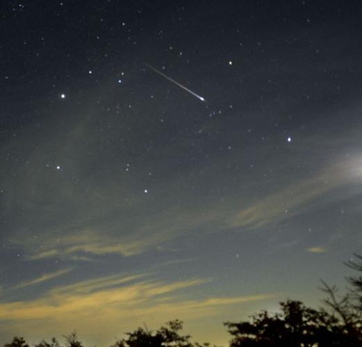 英仙座流星雨极大值时间?多少月多少日才有流星雨-图3 英仙座流星雨极大值时间?多少月多少日才有流星雨-图3