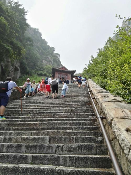 爬泰山相当于走多少步?爬泰山一般情况多少有步-图1 爬泰山相当于走多少步?爬泰山一般情况多少有步-图1