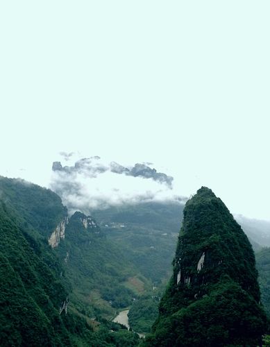 湖北恩施与利川哪里气候好?利川最高山海拔多少千米-图1 湖北恩施与利川哪里气候好?利川最高山海拔多少千米-图1
