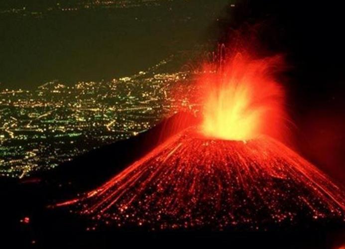 火山的温度有多少度?火山的最低温度是多少-图1 火山的温度有多少度?火山的最低温度是多少-图1
