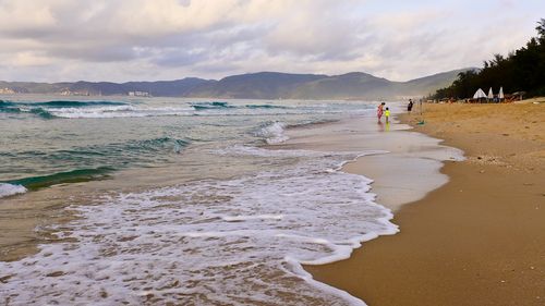 亚龙湾几点去合适?19年龙湾区最低温度是多少-图1 亚龙湾几点去合适?19年龙湾区最低温度是多少-图1