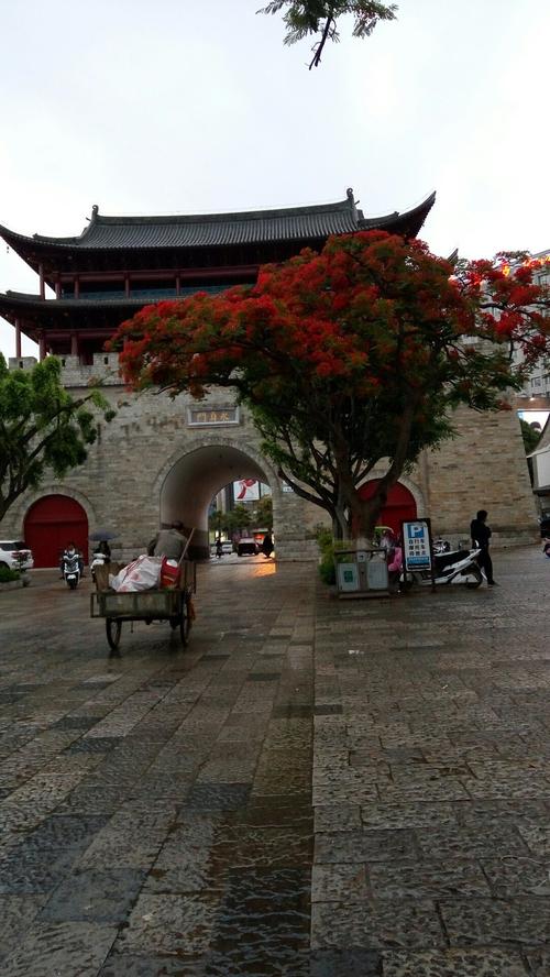 云南省建水县海拔最高多少米?建水县的海拔高度是多少米-图1 云南省建水县海拔最高多少米?建水县的海拔高度是多少米-图1