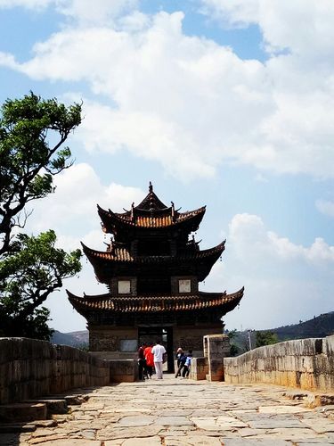 云南省建水县海拔最高多少米?建水县的海拔高度是多少米-图2 云南省建水县海拔最高多少米?建水县的海拔高度是多少米-图2