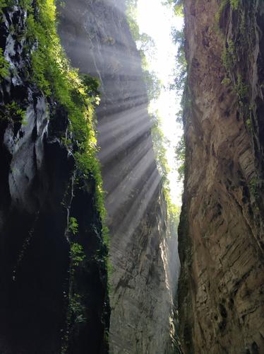 武陵山大裂谷夏天走路热吗?重庆涪陵区冬天温度一般是多少度-图2 武陵山大裂谷夏天走路热吗?重庆涪陵区冬天温度一般是多少度-图2