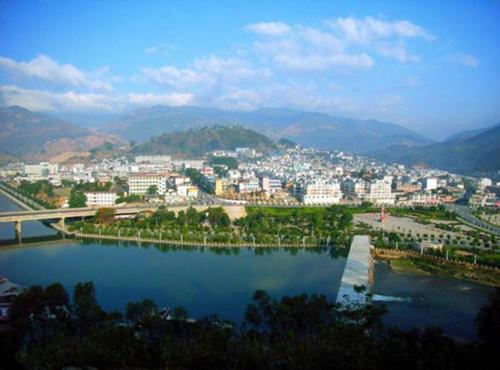 凤庆属临沧还是保山?云南临沧云县平均气温多少-图2 凤庆属临沧还是保山?云南临沧云县平均气温多少-图2