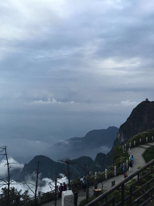 峨眉最佳参观时间?峨眉山与峨眉山市气温差多少-图1 峨眉最佳参观时间?峨眉山与峨眉山市气温差多少-图1