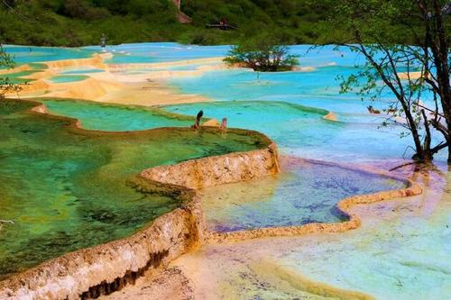 中国AAAAA级旅游景点有哪些?最美是哪些?黄龙明天多少度-图2 中国AAAAA级旅游景点有哪些?最美是哪些?黄龙明天多少度-图2