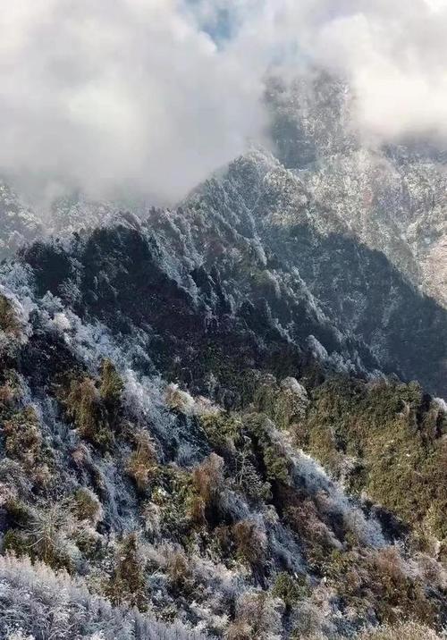 山上为什么冬暖夏凉?冬天山上多少度-图1 山上为什么冬暖夏凉?冬天山上多少度-图1