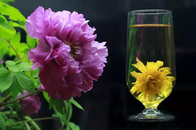 西北人为什么把开水叫牡丹花水?西北地区开水多少度-图1 西北人为什么把开水叫牡丹花水?西北地区开水多少度-图1