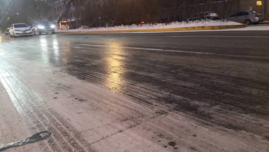 冬天在多少度道路可以结冰?道路一般多少度结冰-图2 冬天在多少度道路可以结冰?道路一般多少度结冰-图2