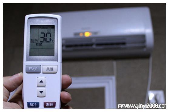 冬天开空调遥控器温度调多少适合?机关空调冬天开多少度合适-图2 冬天开空调遥控器温度调多少适合?机关空调冬天开多少度合适-图2