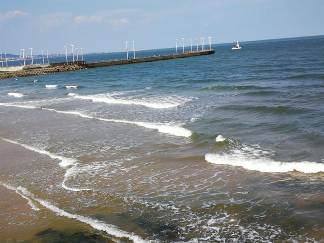 海边30度的天气下海会冷吗？海边气温现在多少度-图2
