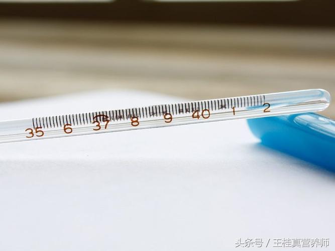 十二岁的小孩体温在37度,是否正常?12度天气水温多少-图3 十二岁的小孩体温在37度,是否正常?12度天气水温多少-图3