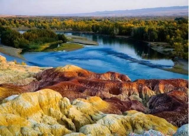 哪个季节去新疆旅游最好?新疆五彩湾现在气温多少度-图2 哪个季节去新疆旅游最好?新疆五彩湾现在气温多少度-图2
