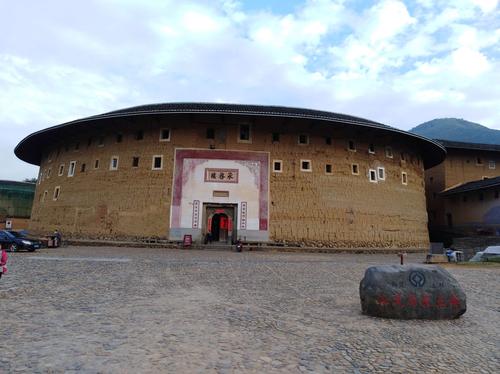 龙岩的冬天有什么特点?福建土楼温度多少-图1 龙岩的冬天有什么特点?福建土楼温度多少-图1