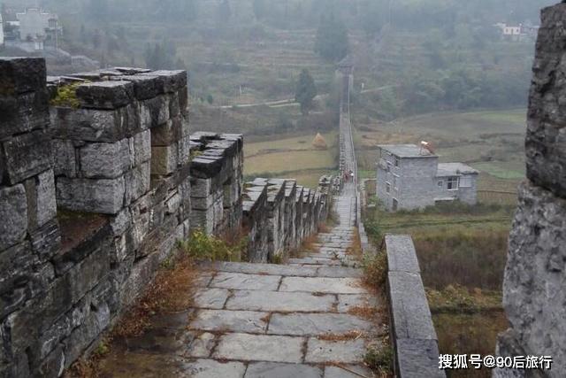 苗疆是什么时候产生的?铜仁市腊尔山镇有多少人口-图3 苗疆是什么时候产生的?铜仁市腊尔山镇有多少人口-图3