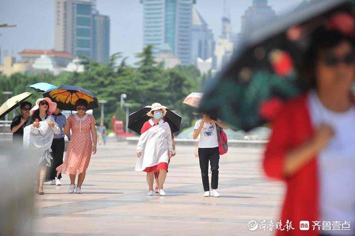 济南20度左右适合穿什么衣服?济南多少度穿什么衣服-图1 济南20度左右适合穿什么衣服?济南多少度穿什么衣服-图1