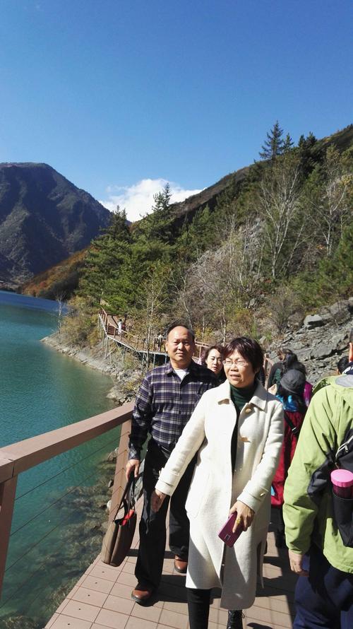 7月份去松坪沟旅游穿几件衣服?松坪沟的温度是多少-图1 7月份去松坪沟旅游穿几件衣服?松坪沟的温度是多少-图1