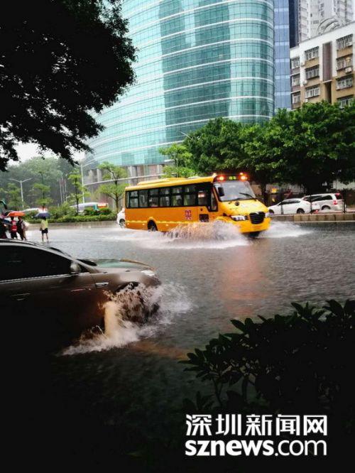 广州黄牌车限行规定?2020广州大暴雨的多少车被淹-图3 广州黄牌车限行规定?2020广州大暴雨的多少车被淹-图3