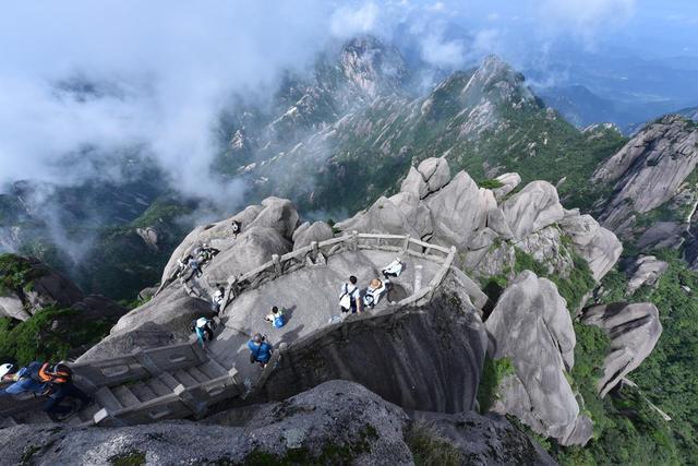 莲花峰2020年什么时候开放的?劳动节黄山多少人-图1 莲花峰2020年什么时候开放的?劳动节黄山多少人-图1