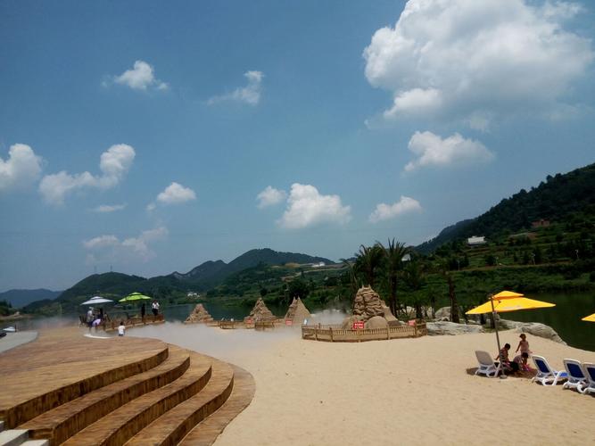 珞璜附近景点?万盛板辽金沙滩到黑山谷路程多少-图1 珞璜附近景点?万盛板辽金沙滩到黑山谷路程多少-图1