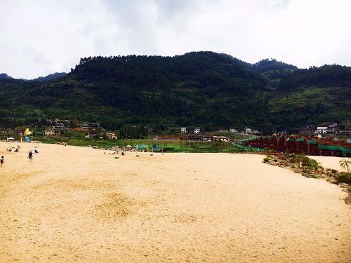 珞璜附近景点?万盛板辽金沙滩到黑山谷路程多少-图2 珞璜附近景点?万盛板辽金沙滩到黑山谷路程多少-图2